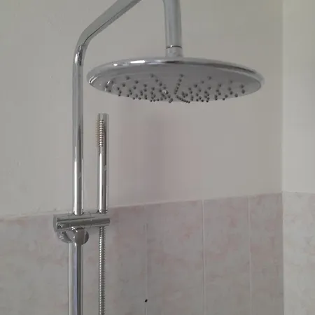 شقة Lora *