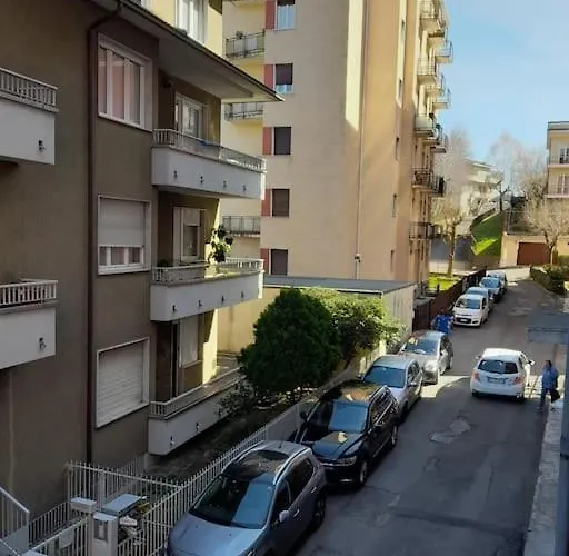 Lora Apartamento Como